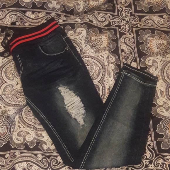 Rue21 Denim - Elastic Waist Skinny Distressed Jeans